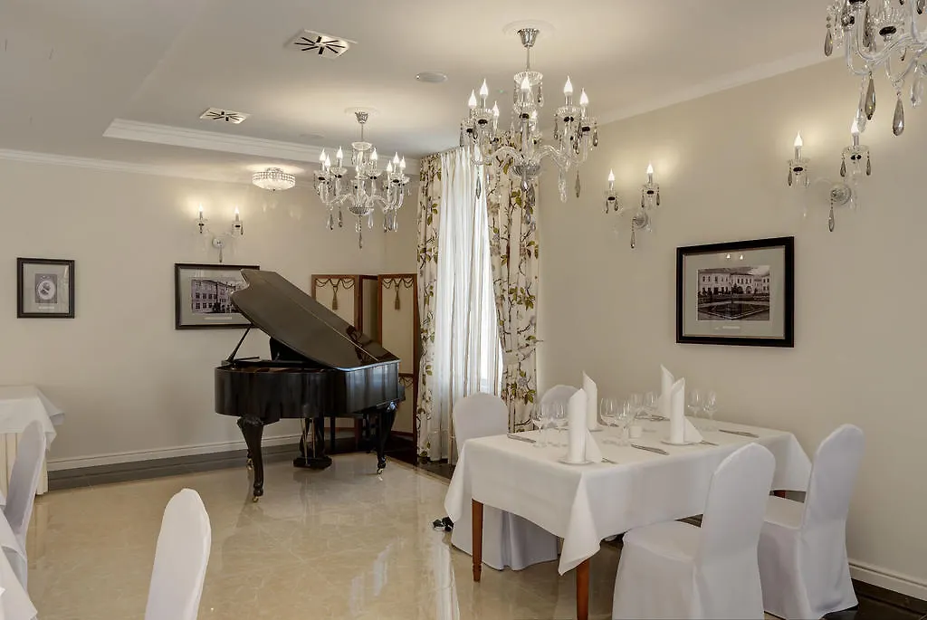 Hotel Willa Hueta-1